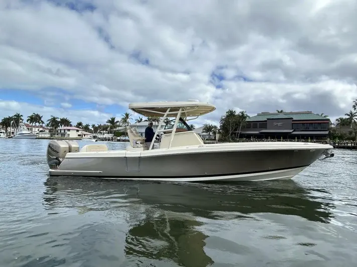  Yacht Photos Pics 2018-Chris-Craft-Catalina-30