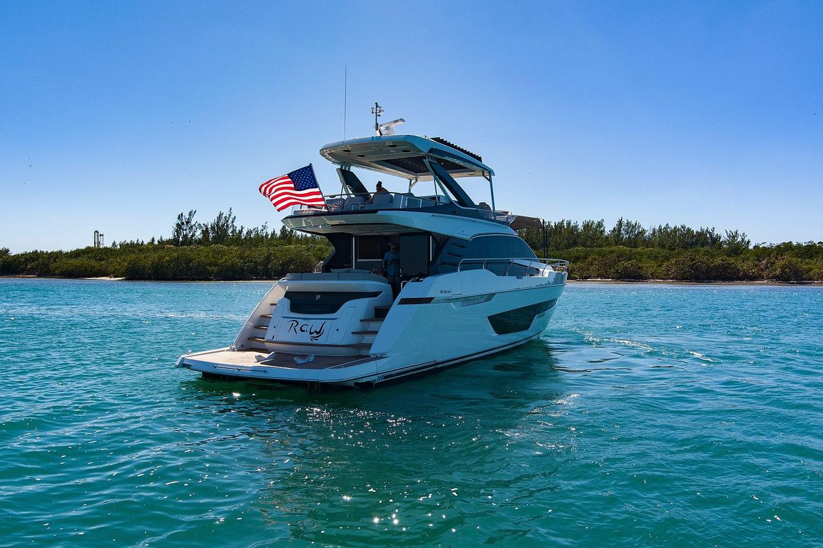 2021 Fairline 68 