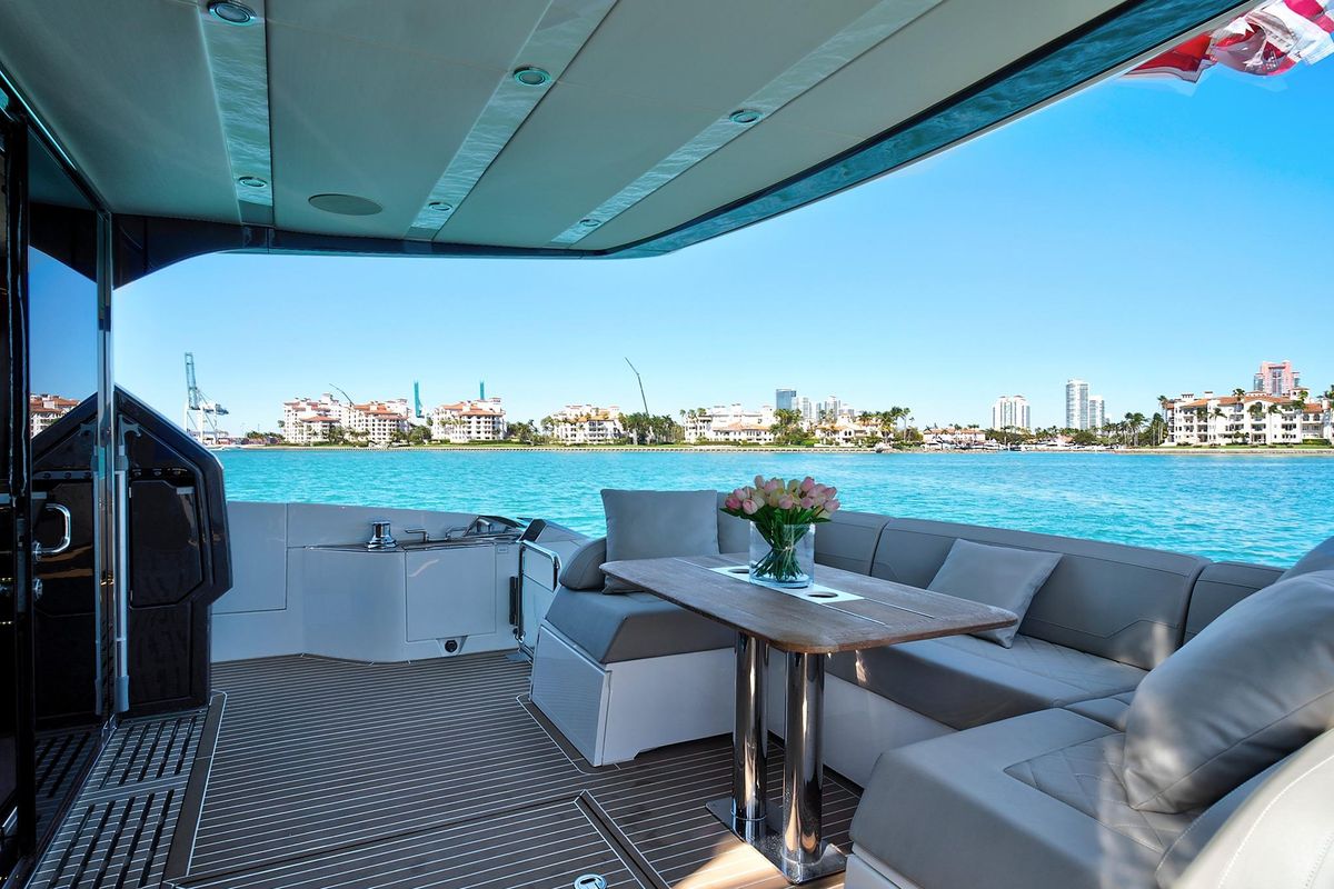 2021 Fairline 68 