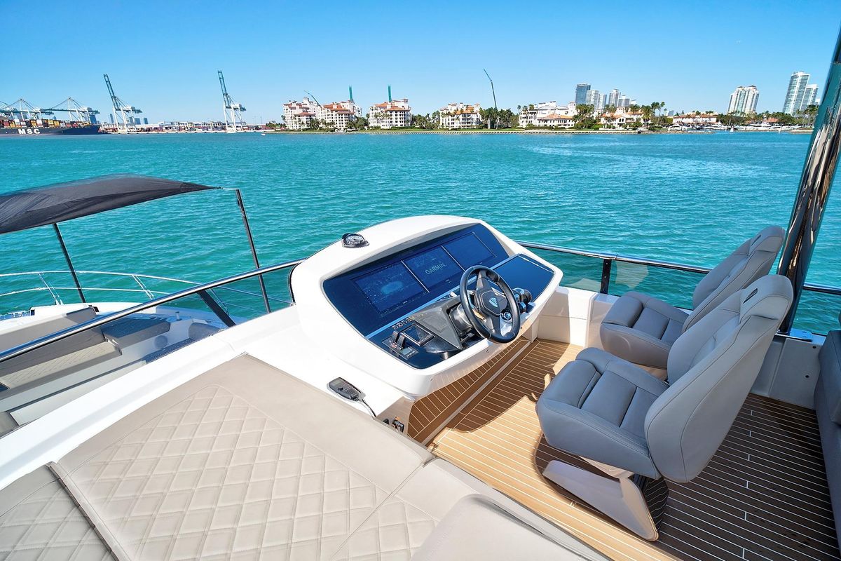 2021 Fairline 68 