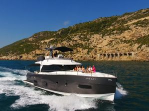 2015 Azimut Magellano 53