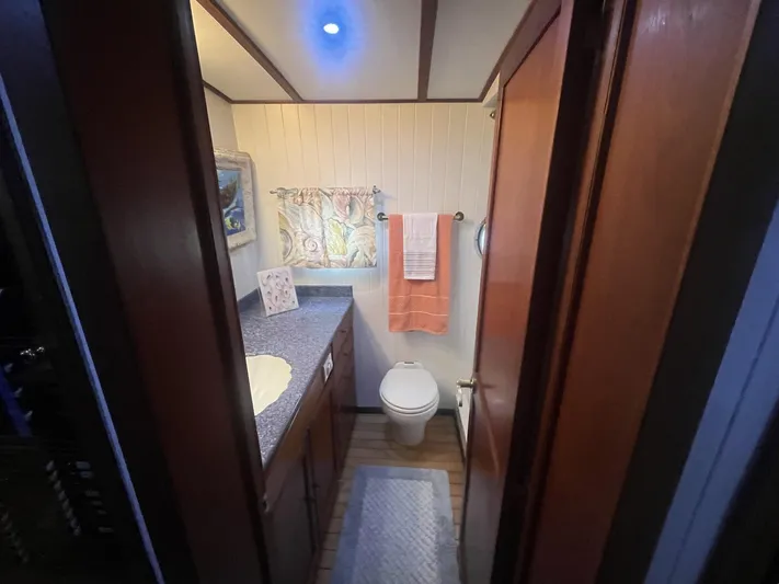 Bazan Yacht Photos Pics 