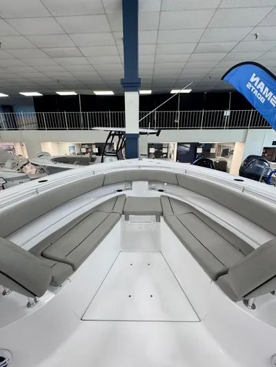  Yacht Photos Pics 2025 SPORTSMAN 322 OPEN - Image 7