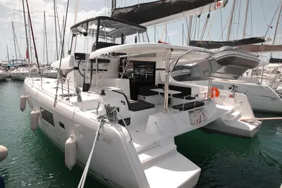 Lagoon 42