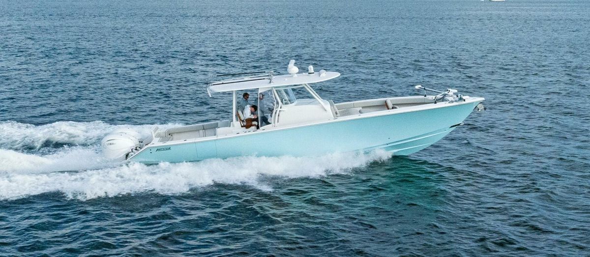 2020 Jupiter 43 Center Console