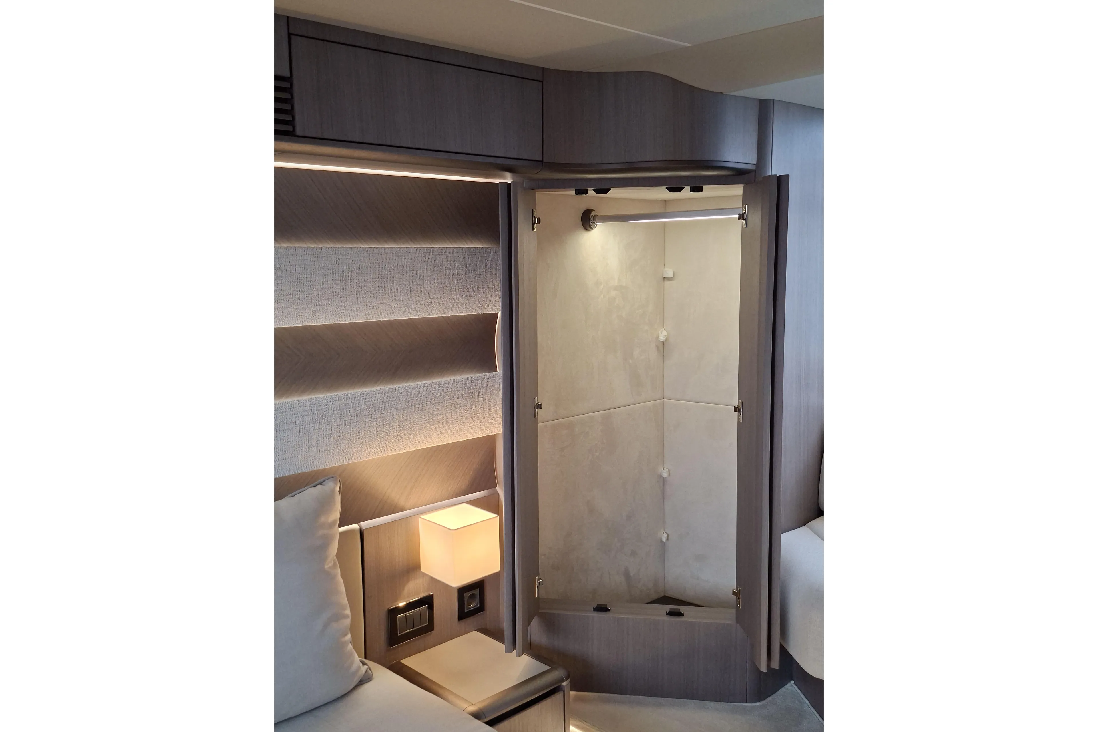  Yacht Photos Pics Luxurious interior of 2026 Galeon 560 Fly yacht with modern lighting and elegant finishes.