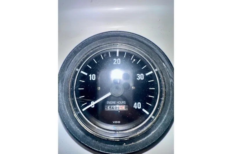 Ohana Yacht Photos Pics Close-up of a 1999 Mainship 390 Trawler engine hour meter.