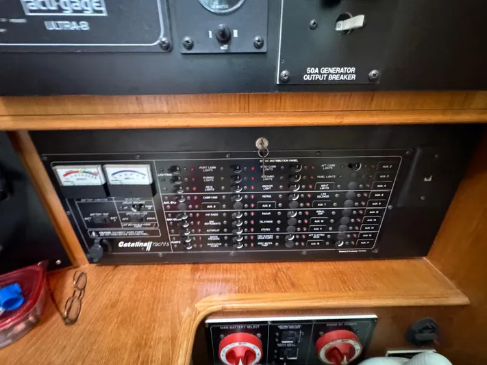 Ayewash Yacht Photos Pics DC Breaker Panel