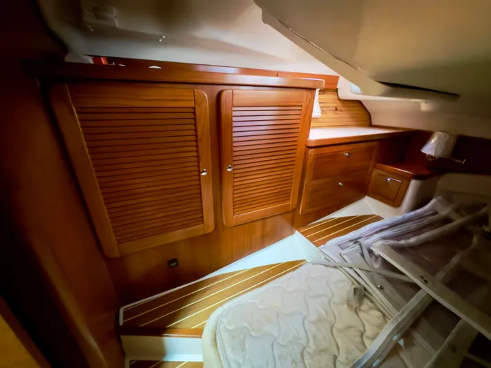 Ayewash Yacht Photos Pics Aft Cabin Lockers