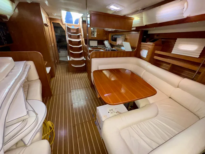 Ayewash Yacht Photos Pics Salon View Aft