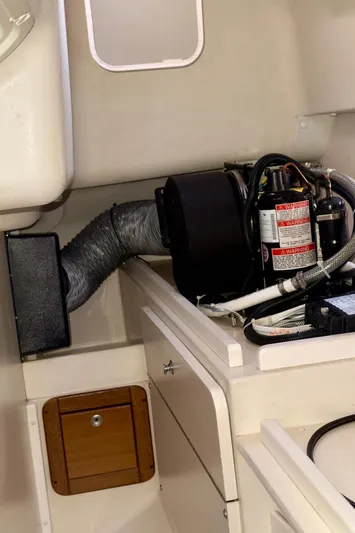 Ayewash Yacht Photos Pics Aft Air Unit