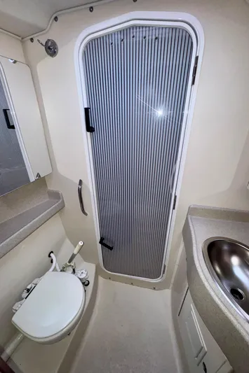 Ayewash Yacht Photos Pics Large Forward Head