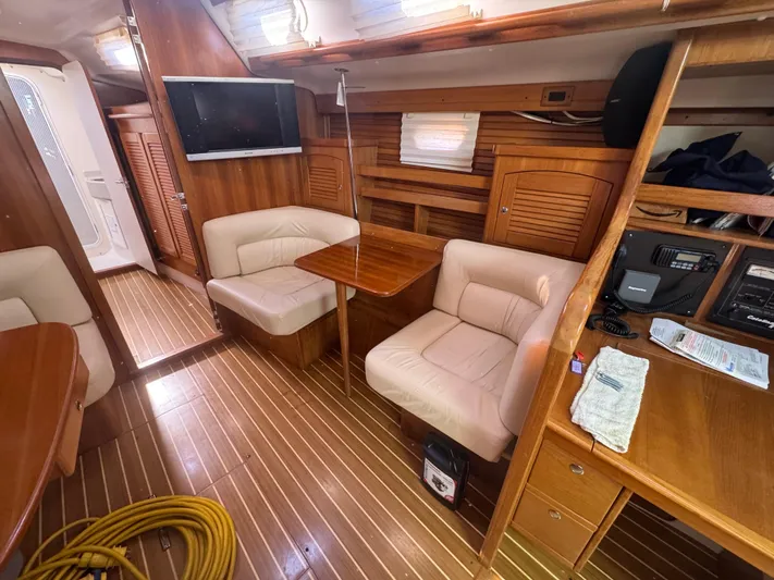 Ayewash Yacht Photos Pics Starboard Split Bench