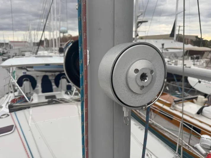 Ayewash Yacht Photos Pics LeisureFurl Manual Winch