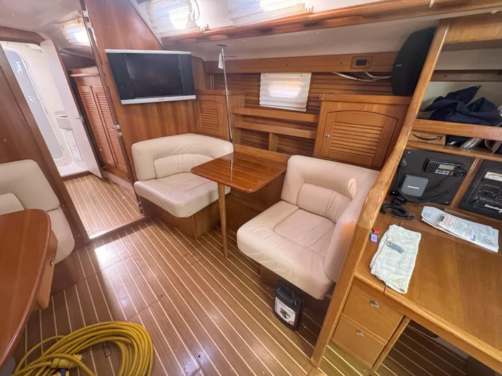 Ayewash Yacht Photos Pics Starboard Salon