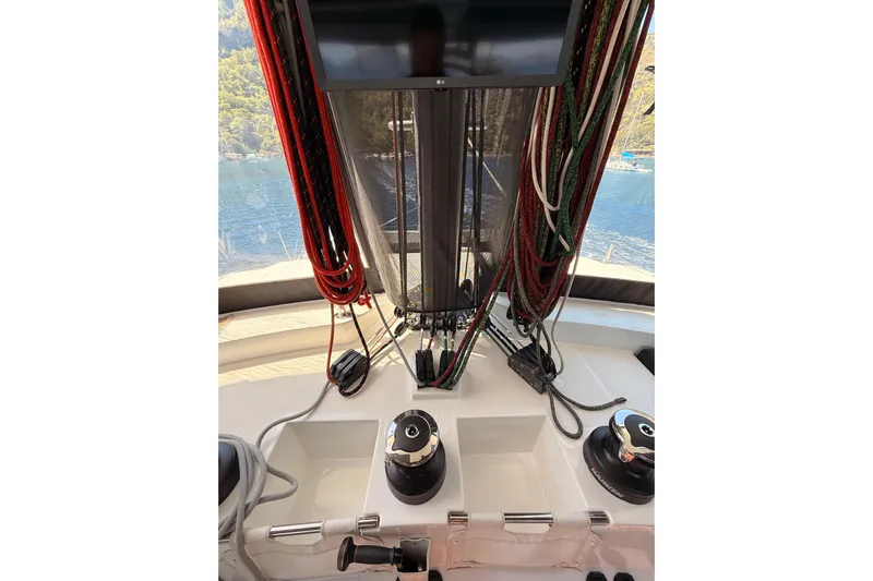 Chicago Yacht Photos Pics Cockpit view of 2020 Lagoon 52 F yacht with ropes and winches.