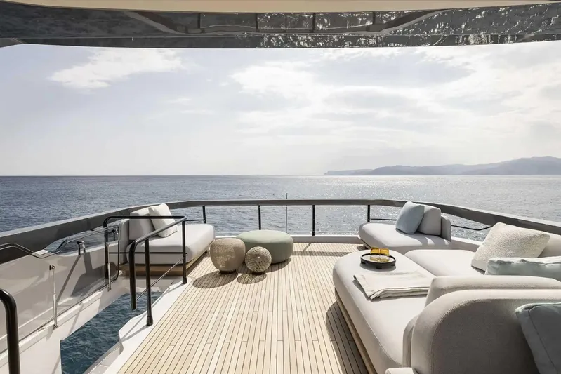  Yacht Photos Pics Azimut Fly 72 - D Yachts