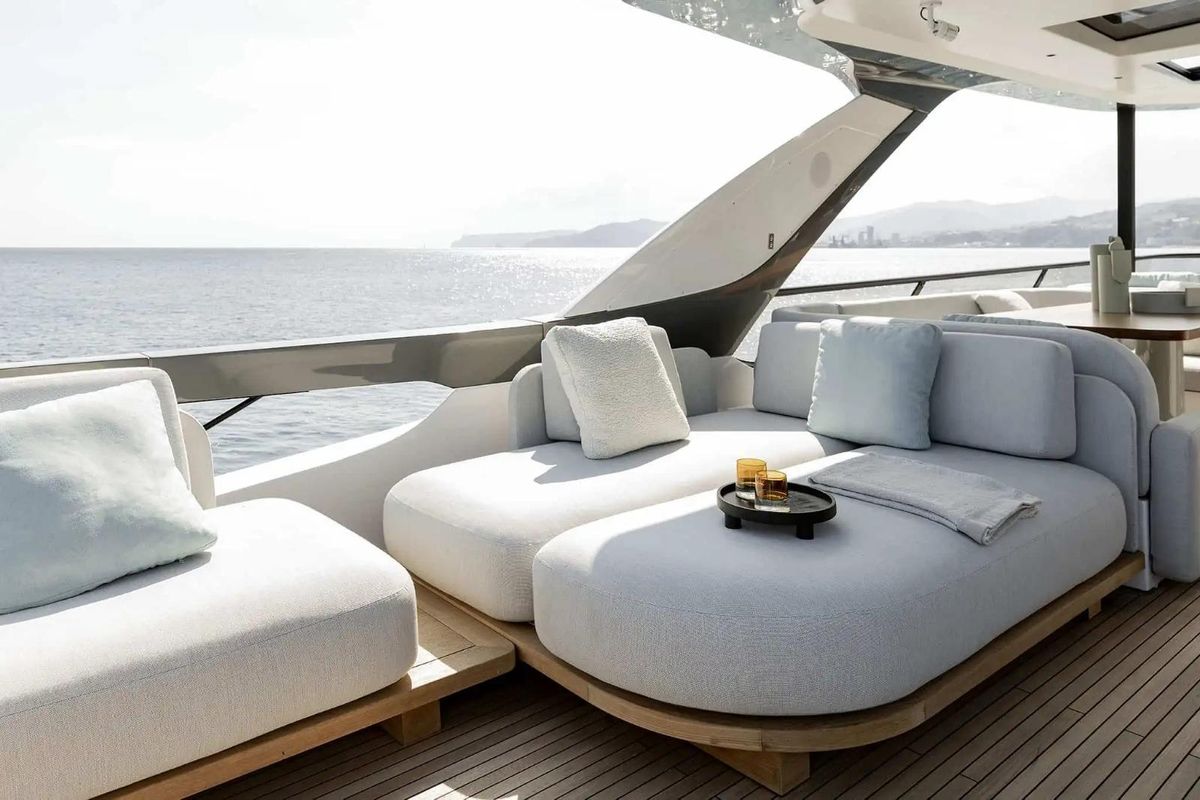 2024 Azimut 74 