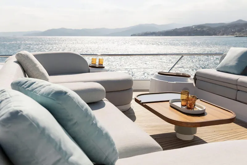  Yacht Photos Pics Azimut Fly 72 - D Yachts