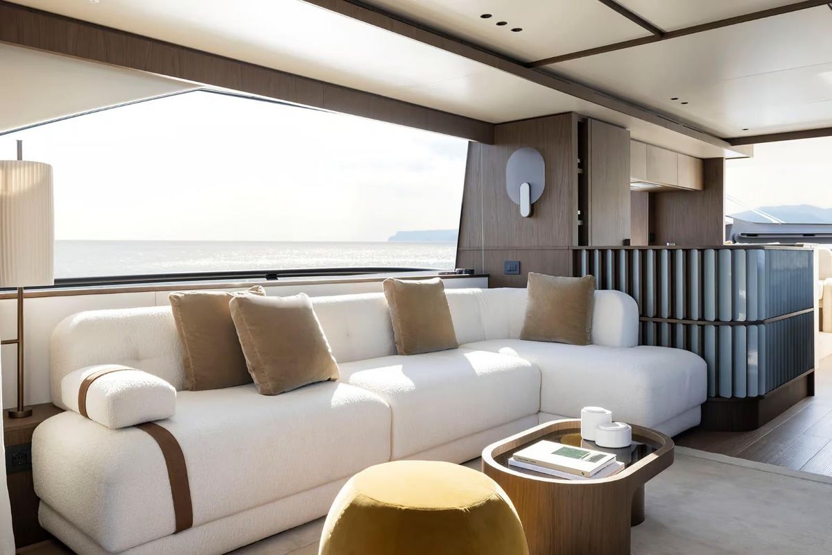 2024 Azimut 74 