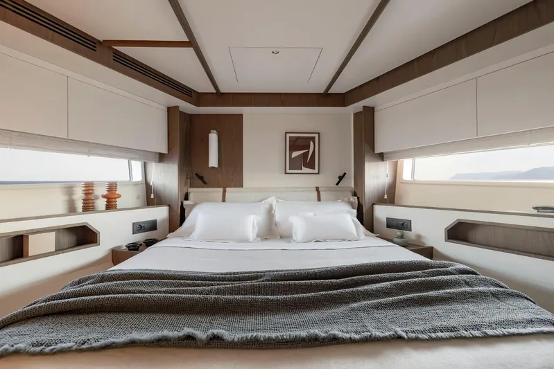  Yacht Photos Pics Azimut Fly 72 - D Yachts