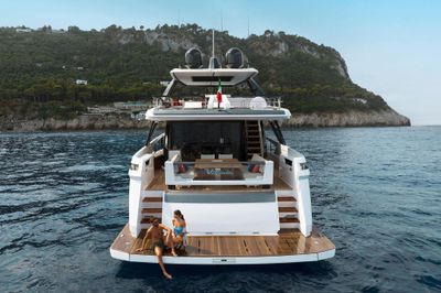Yacht