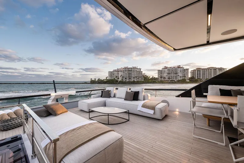  Yacht Photos Pics Ferretti 860 2025