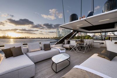 Yacht