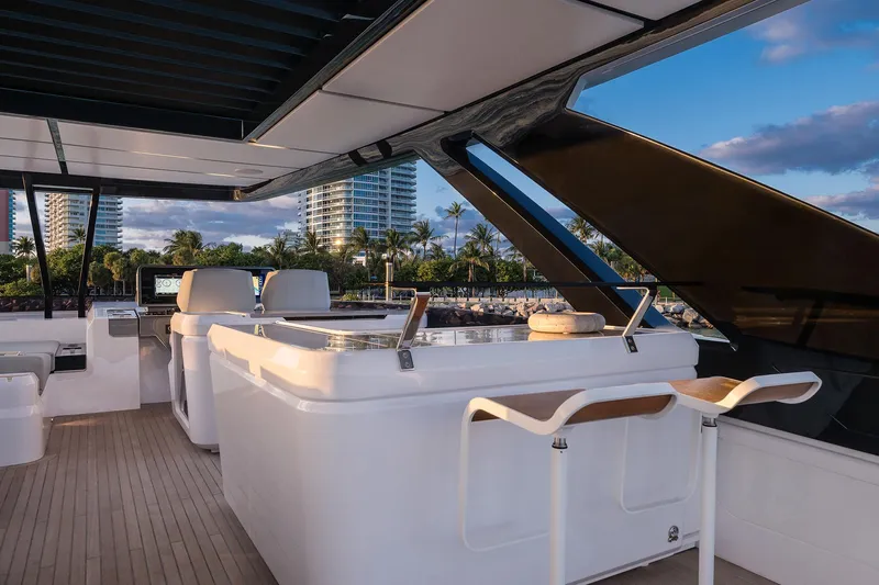  Yacht Photos Pics Ferretti 860 2025