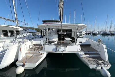 Lagoon 42