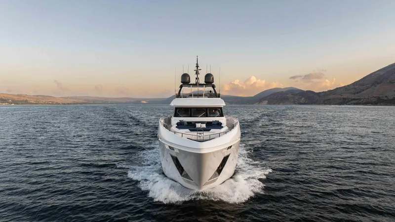 Renewal 3 Yacht Photos Pics 