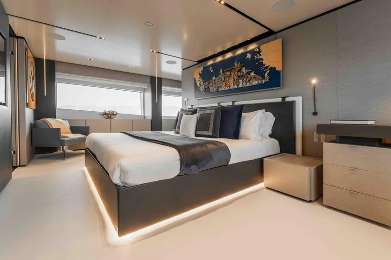 Renewal 3 Yacht Photos Pics 