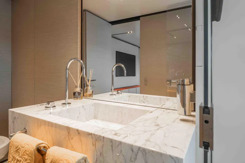 Renewal 3 Yacht Photos Pics 