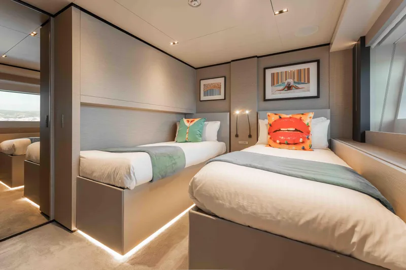 Renewal 3 Yacht Photos Pics 