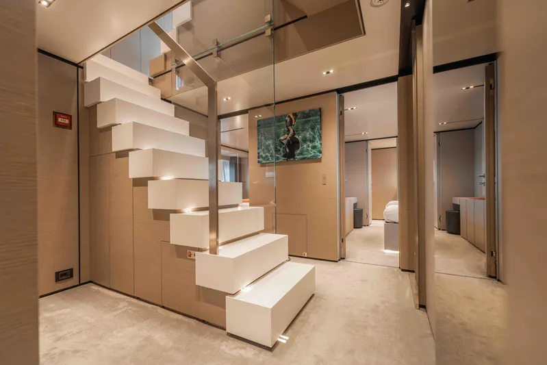 Renewal 3 Yacht Photos Pics 