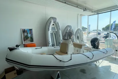 2025 Bombard Sunrider 650