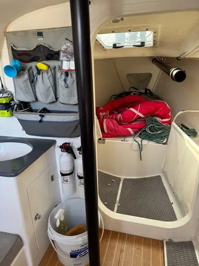 Easy Yacht Photos Pics Interior of a 2014 J Boats J/88 yacht.