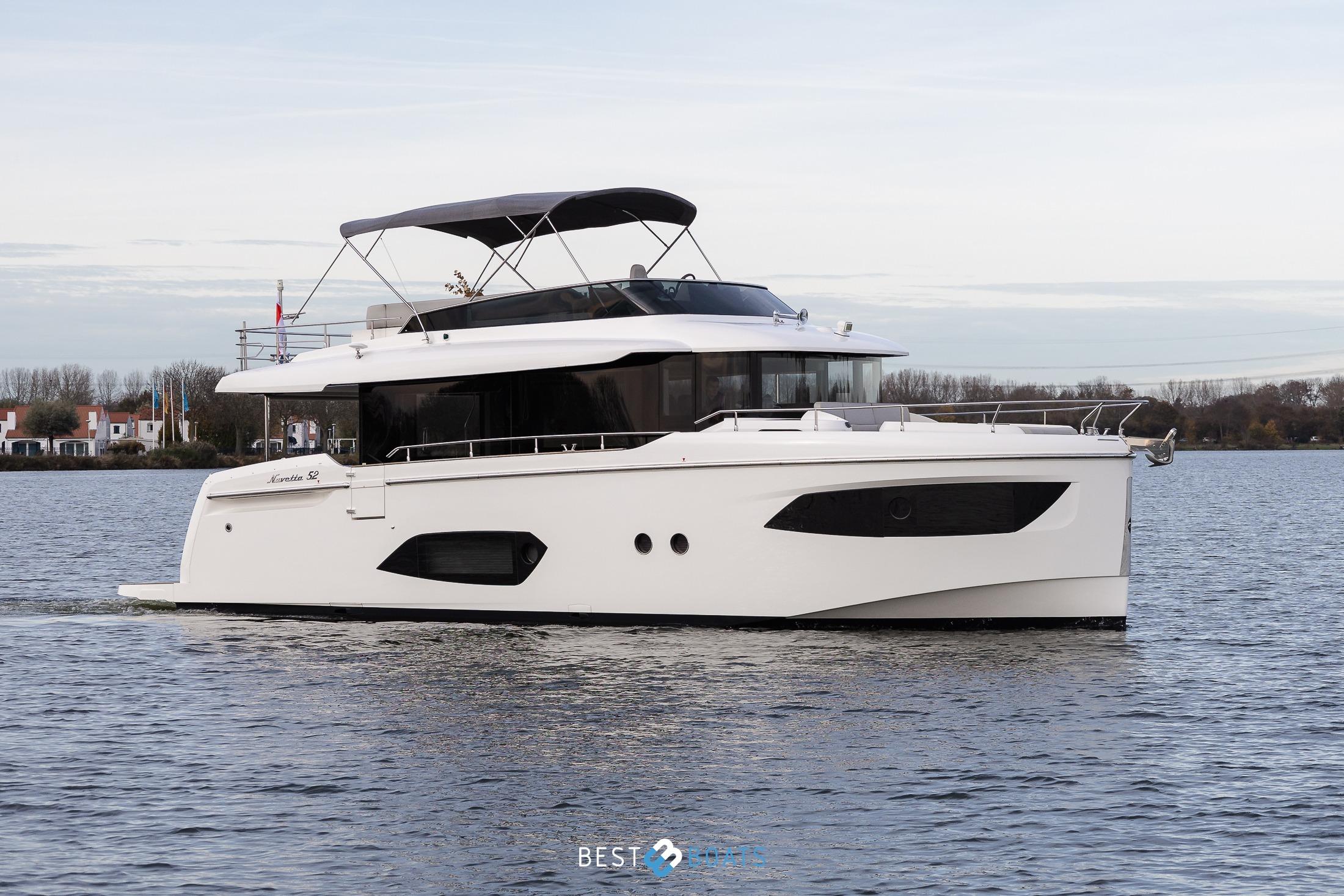 2020 Absolute NAVETTA 52