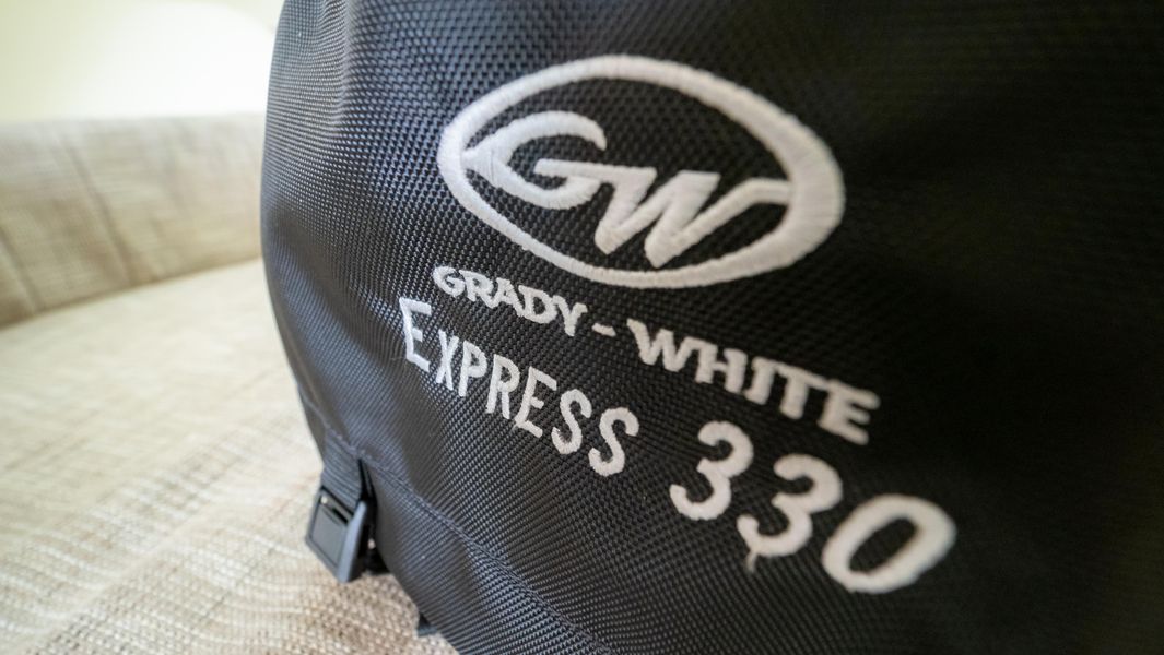 2021 Grady-White Express 330