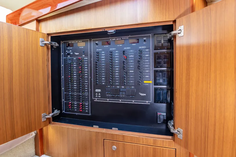 Surf Rider II Yacht Photos Pics 