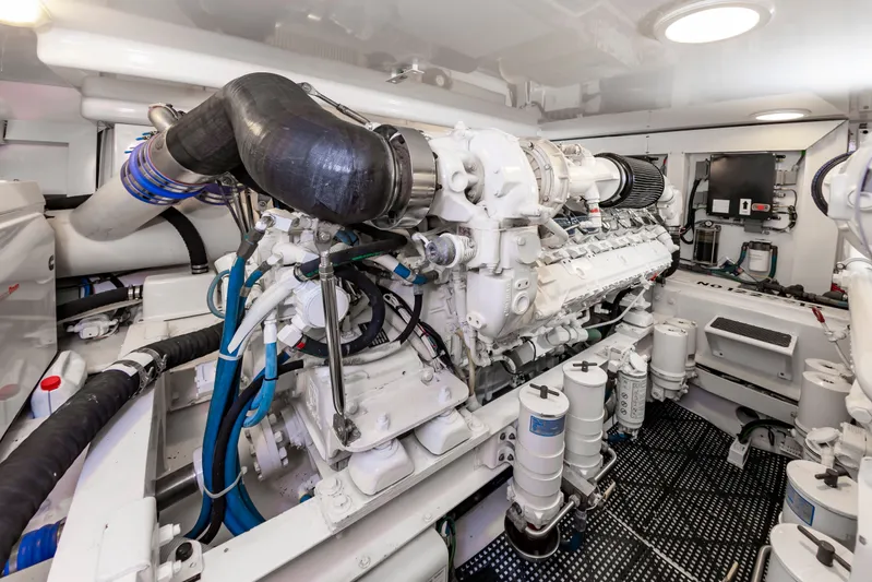 Surf Rider II Yacht Photos Pics 