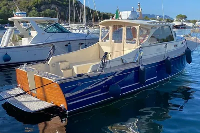 2001 Rose Island Lobster 38