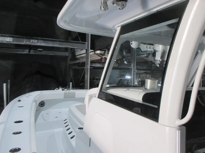  Yacht Photos Pics 2025 Freeman 38 boat interior with sleek design and modern features.