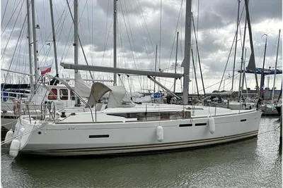 2012 Jeanneau Sun Odyssey 439