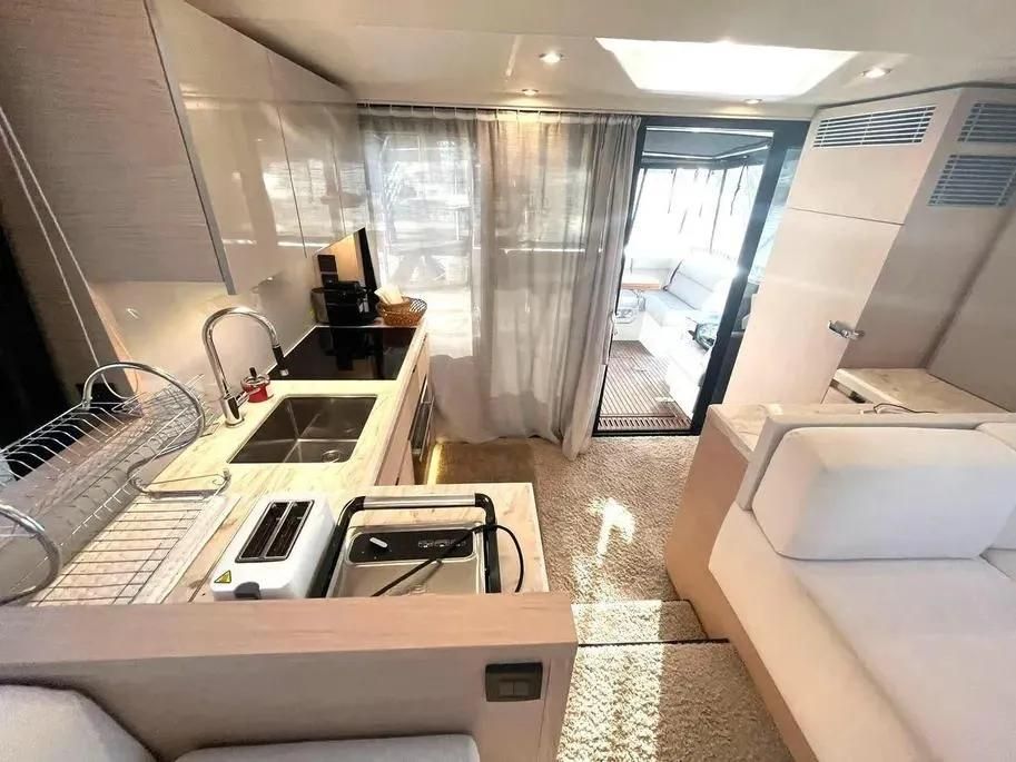 2022 Beneteau 53 