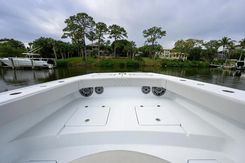 Nitsa Yacht Photos Pics Freeman 42 Nitsa - Bow