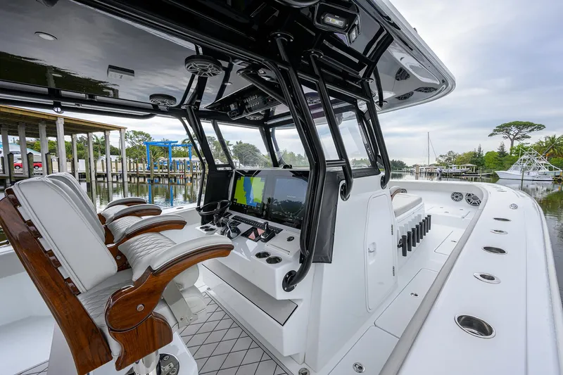 Nitsa Yacht Photos Pics Freeman 42 Nitsa - Helm