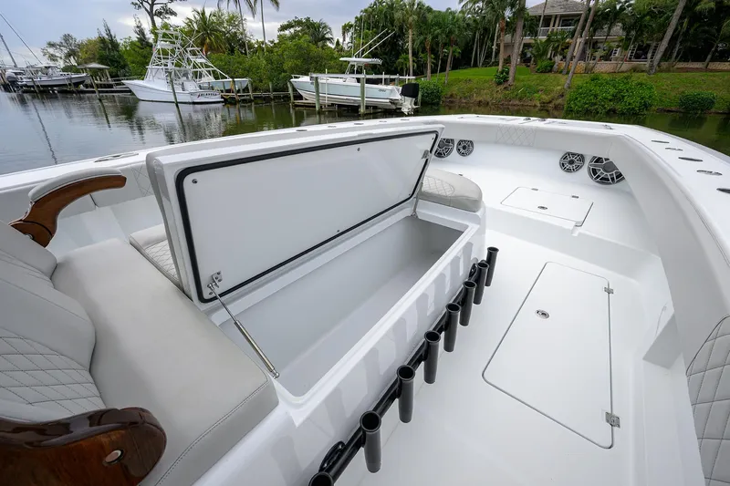 Nitsa Yacht Photos Pics Freeman 42 Nitsa - Livewell