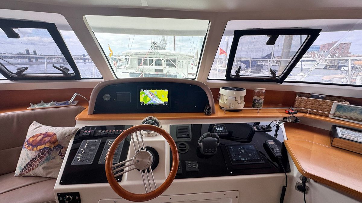 2009 Fountaine Pajot 46 