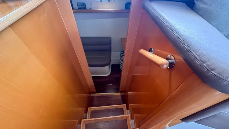 Dream Catcher Yacht Photos Pics Companionway to Port Hull